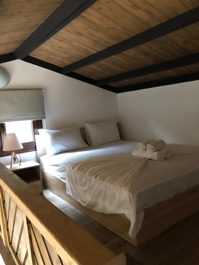 Mad'S Villas Nea Peramos  Ngoại thất bức ảnh