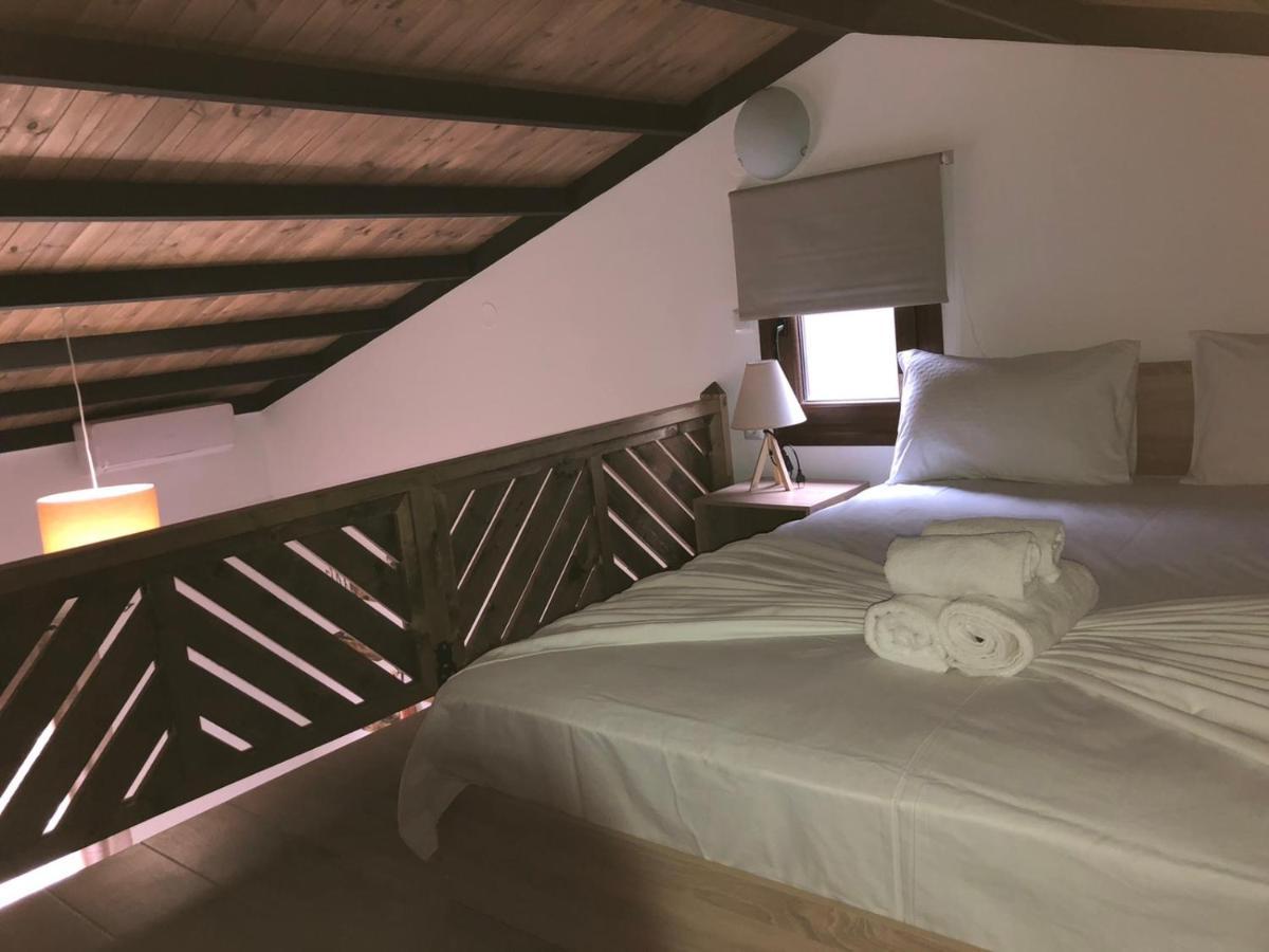 Mad'S Villas Nea Peramos  Ngoại thất bức ảnh