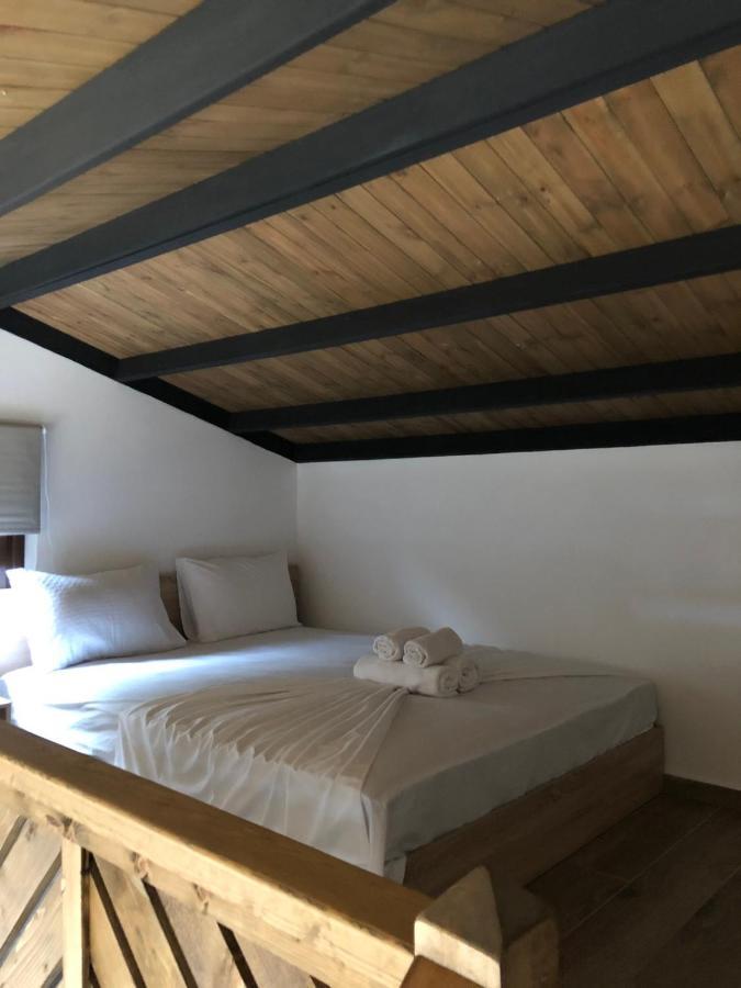 Mad'S Villas Nea Peramos  Ngoại thất bức ảnh