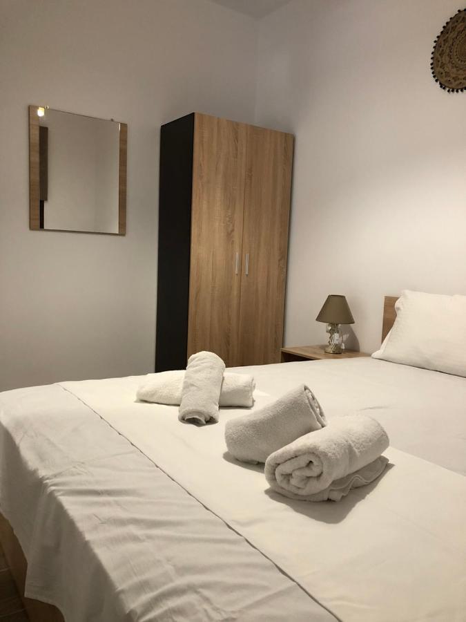 Mad'S Villas Nea Peramos  Ngoại thất bức ảnh