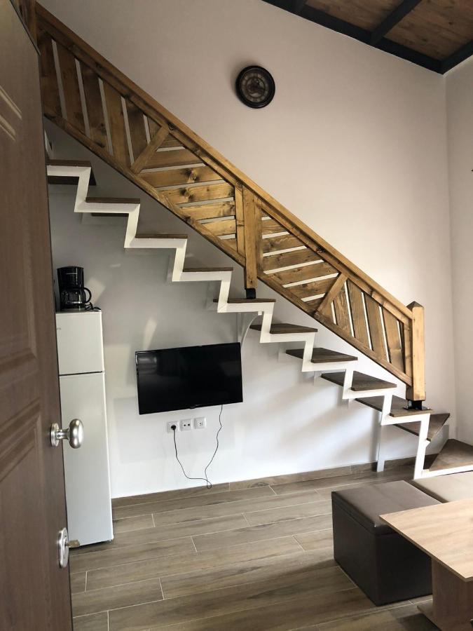 Mad'S Villas Nea Peramos  Ngoại thất bức ảnh