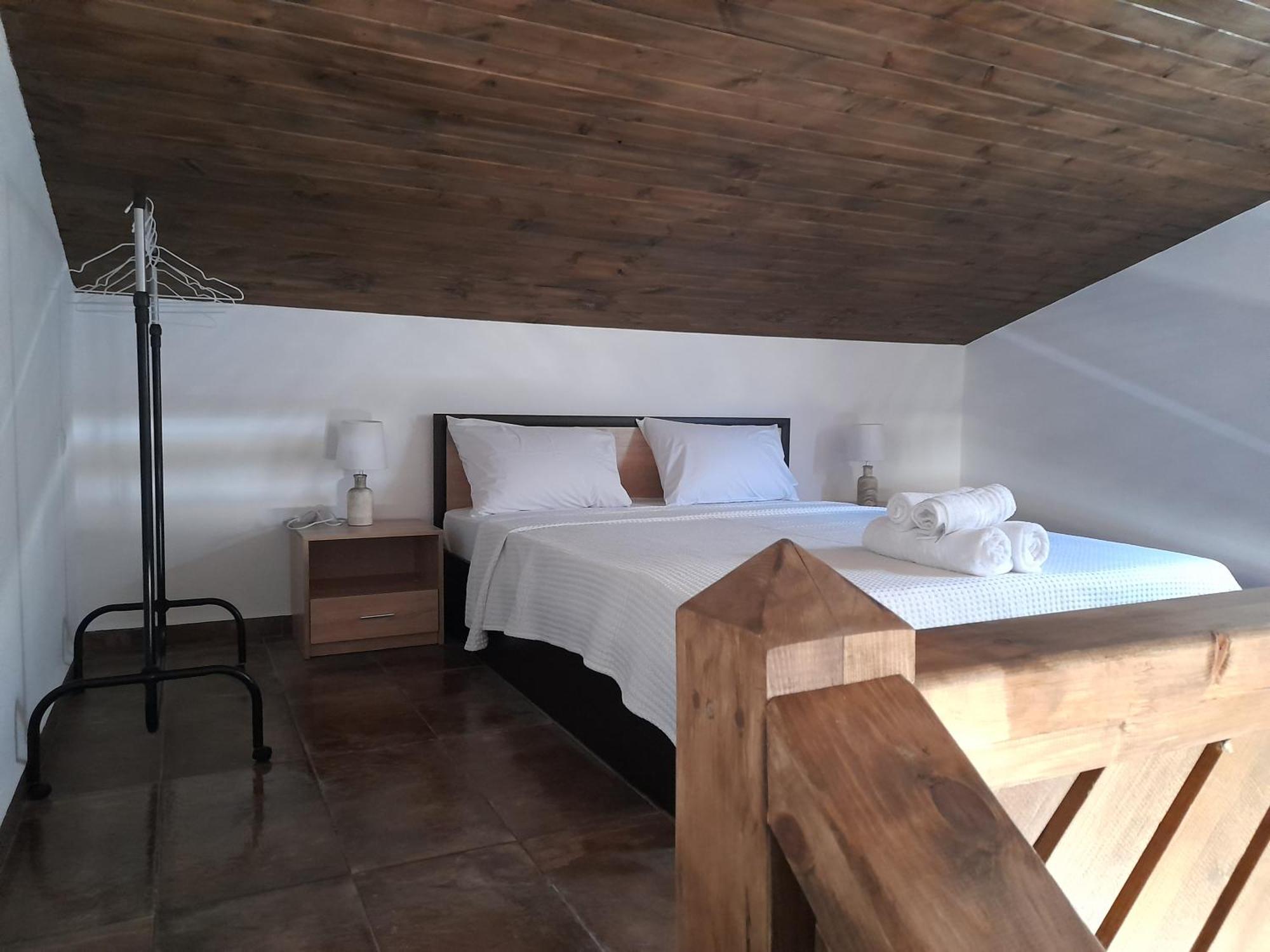 Mad'S Villas Nea Peramos  Phòng bức ảnh