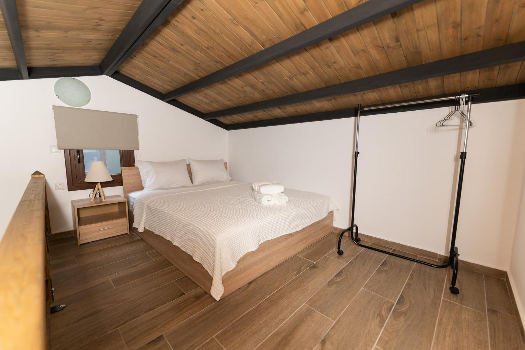 Mad'S Villas Nea Peramos  Phòng bức ảnh